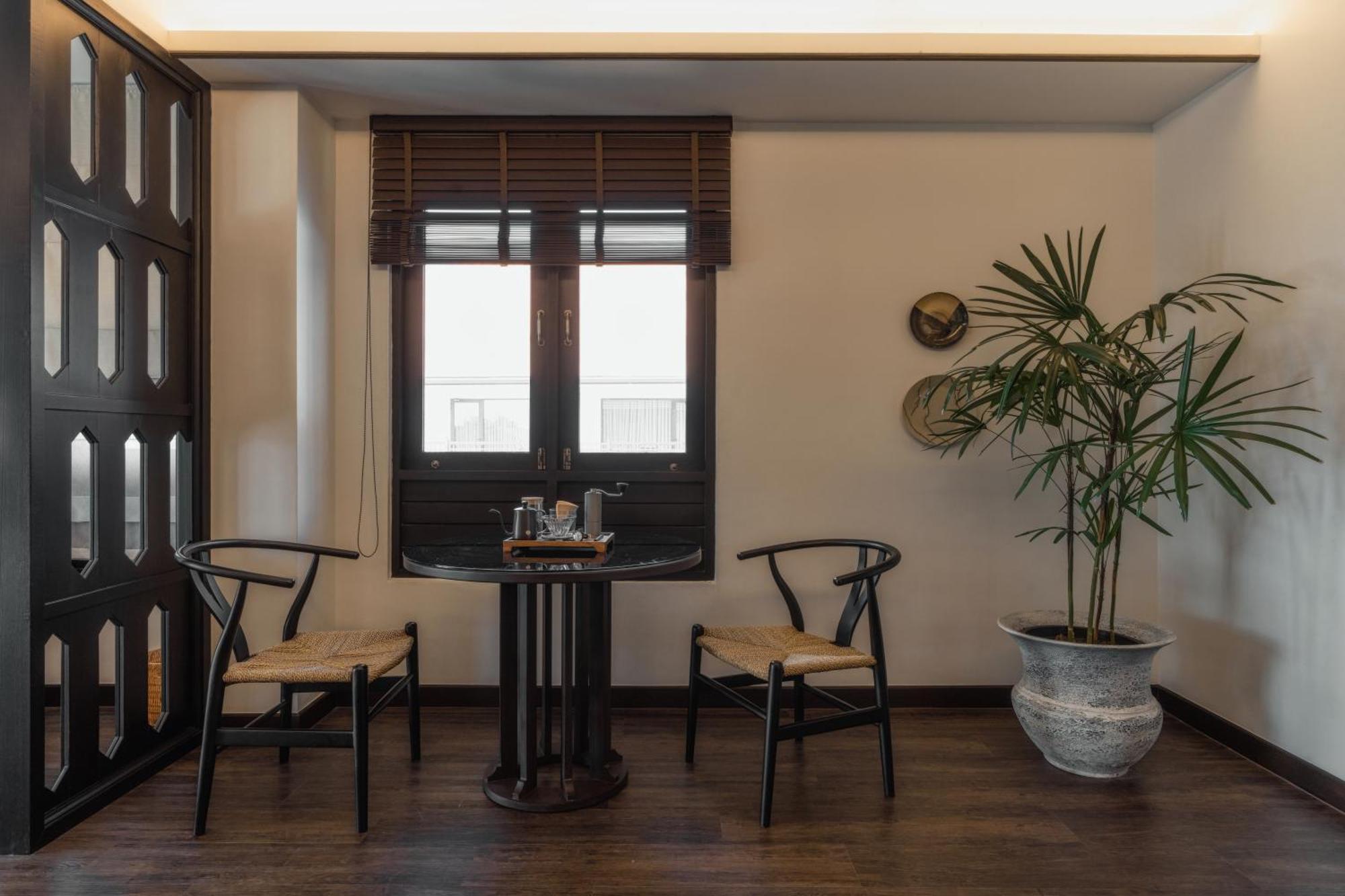 Burirattana Hotel-An Adults Only Hotel Чиангмай Екстериор снимка